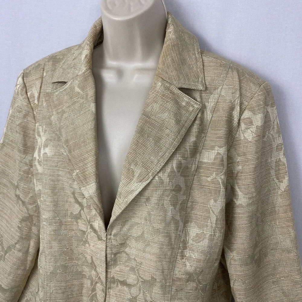 Chicos Blazer 2 Floral Jacquard Beige Lightweight Spring Summer Career Jacket - Picture 2 of 13
